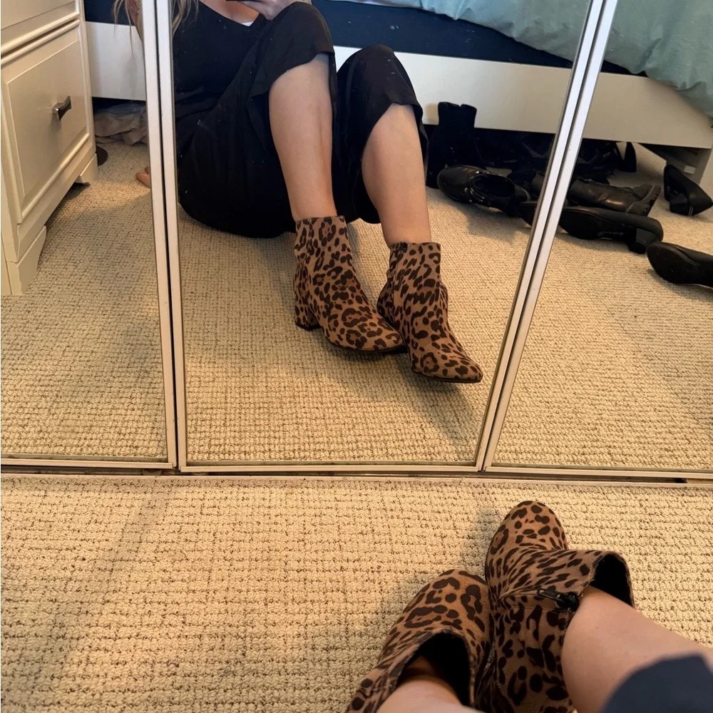 TIME AND TRU | Leopard Print Ankle Heeled Boots size 8